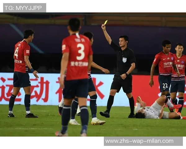 重庆对阵上港精彩集锦回顾赛场瞬间尽显足球魅力与激情